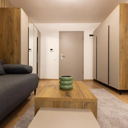 Lägenhet Nest Soporului *